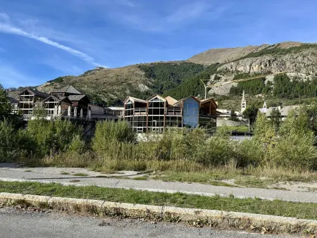 T2 cabine rez-de-jardin avec terrasse à Le Monêtier-les-Bains : photo 21