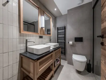 Appartement 4 chambres Les Allues, conciergerie 5* incluse : photo 11