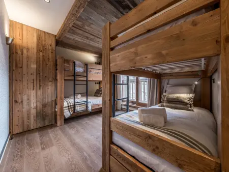 Appartement 4 chambres Les Allues, conciergerie 5* incluse : photo 13