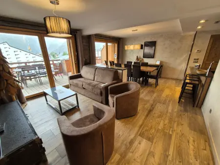 Appart 81m² 8 pers, balcon sud, 5e étage ascenseur : photo 5