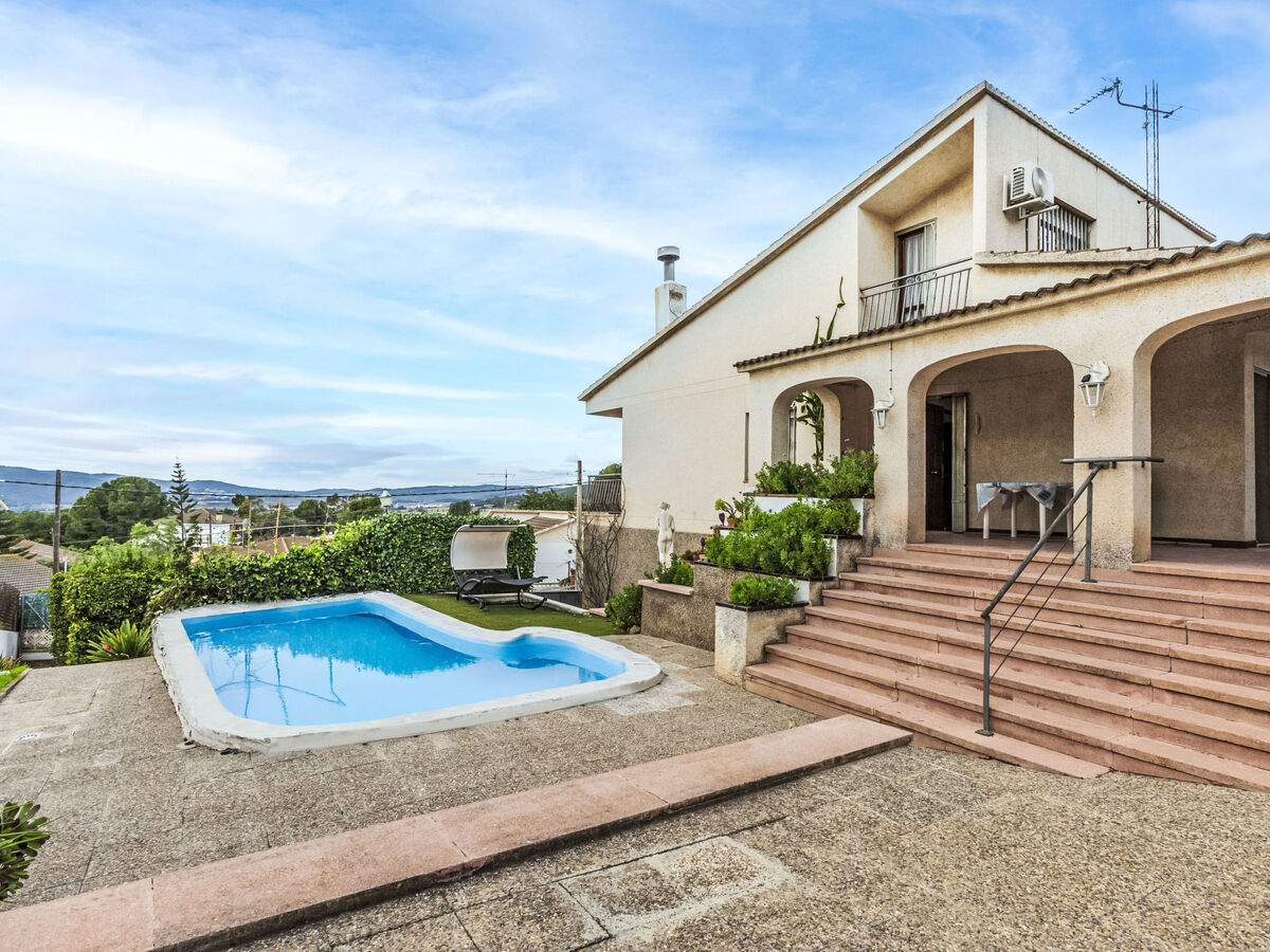 Mercedes – Maison 5 chambres avec piscine à Sant Jaume - Photo 1