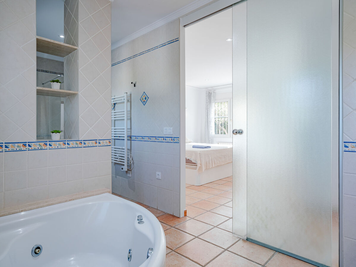 Villa Romer, 350 m² rénovée 2024 avec piscine à Dénia - Photo 25