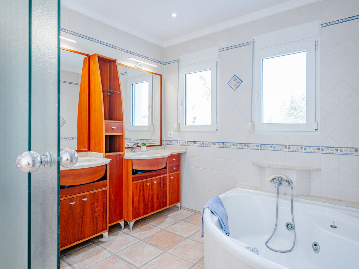 Villa Romer, 350 m² rénovée 2024 avec piscine à Dénia - Photo 26