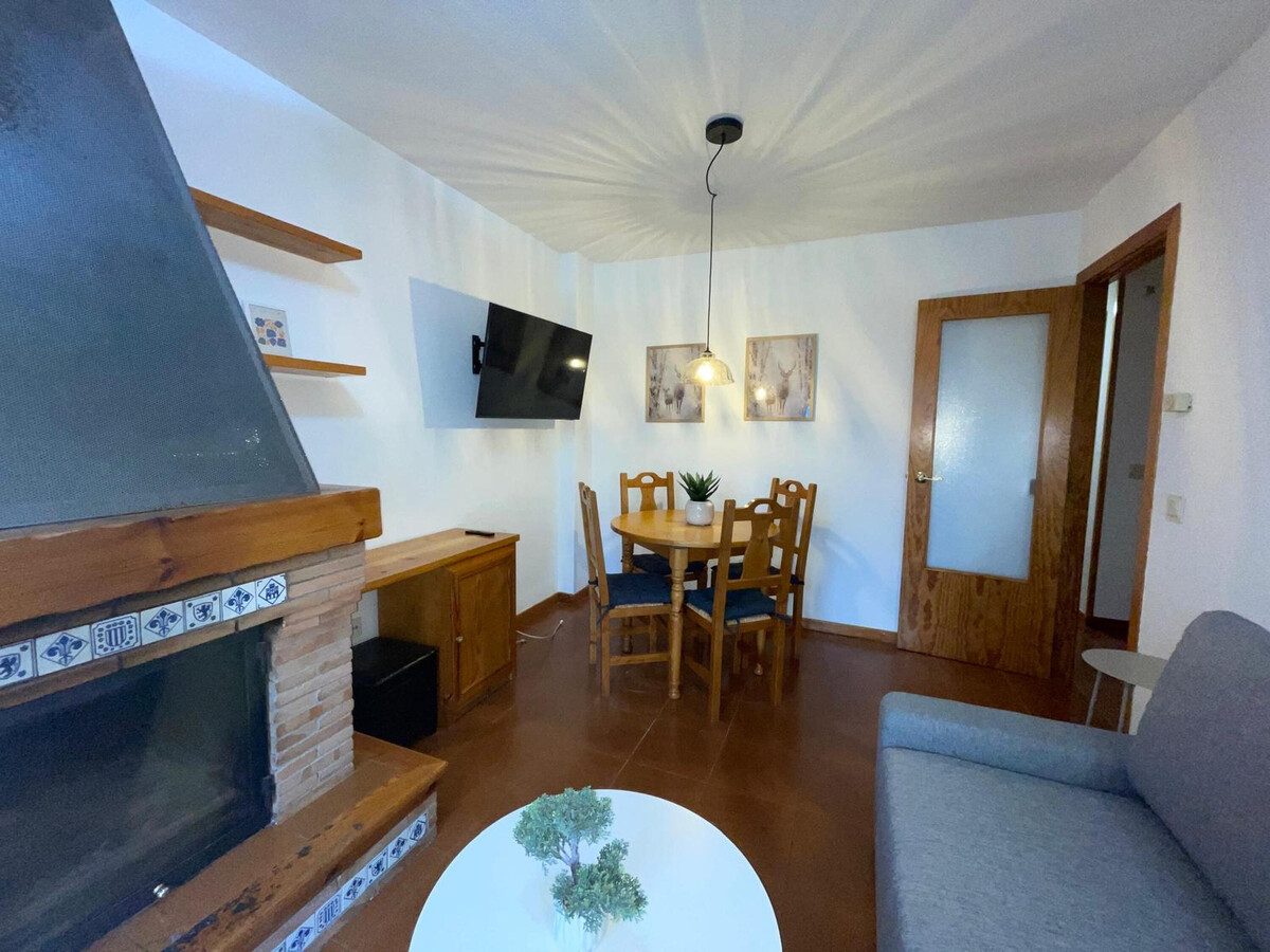 Appartement montagne à Jaca, terrasse privée et piscine - Photo 1