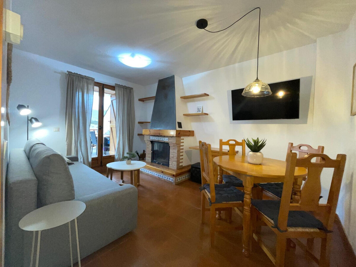 Appartement montagne à Jaca, terrasse privée et piscine - Photo 4