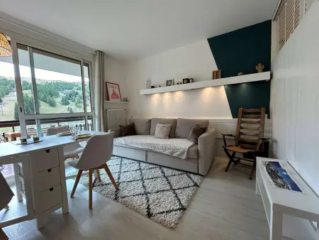 Location appartement à Le Dévoluy, Studio cosy pour 4 pers. à 50m des pistes avec Wi-Fi et parking, Le Dévoluy
