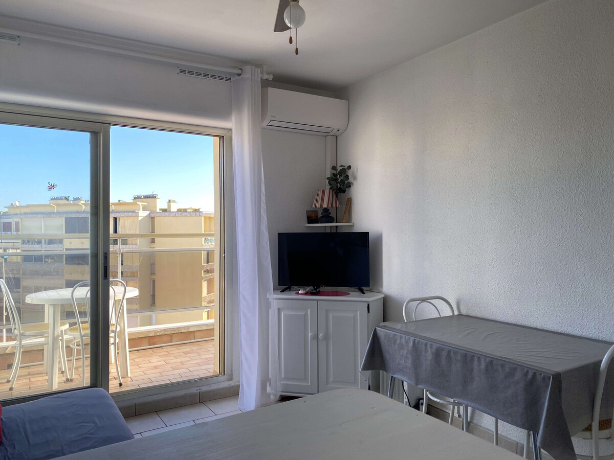 T1 Balaruc-les-Bains, terrasse vue étang & parking - Photo 8