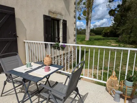 Gîte au bord de la rivière avec 2 terrasses à Saint-Maurice-des-Lions : photo 12