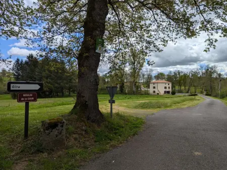 Gîte au bord de la rivière avec 2 terrasses à Saint-Maurice-des-Lions : photo 26