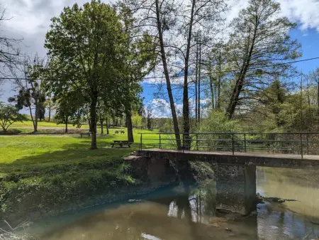 Gîte au bord de la rivière avec 2 terrasses à Saint-Maurice-des-Lions : photo 30