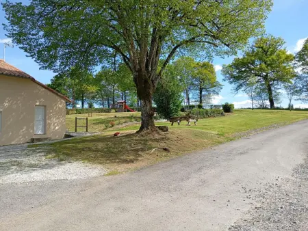 Gîte au bord de la rivière avec 2 terrasses à Saint-Maurice-des-Lions : photo 32
