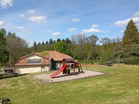 Gîte au bord de la rivière avec 2 terrasses à Saint-Maurice-des-Lions : photo 33