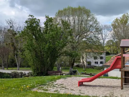Gîte au bord de la rivière avec 2 terrasses à Saint-Maurice-des-Lions : photo 35