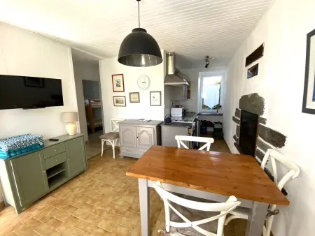 Maison ancienne avec jardin arboré à Groix : photo 4