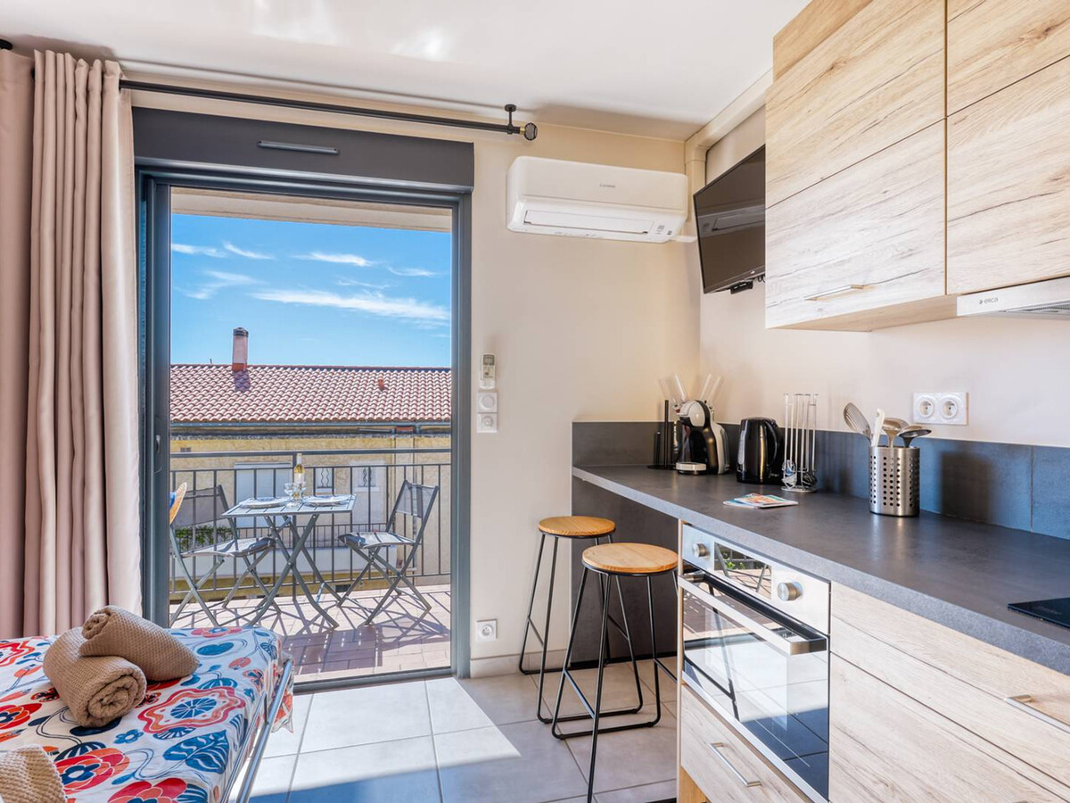Studio rénové avec terrasse, 2 min du centre Lavandou - Photo 6
