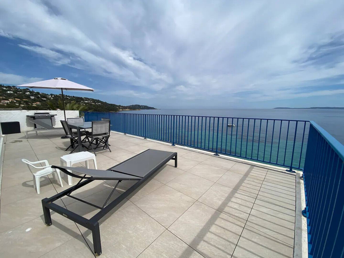 Appartement climatisé vue mer et plage privée au Lavandou - Photo 4