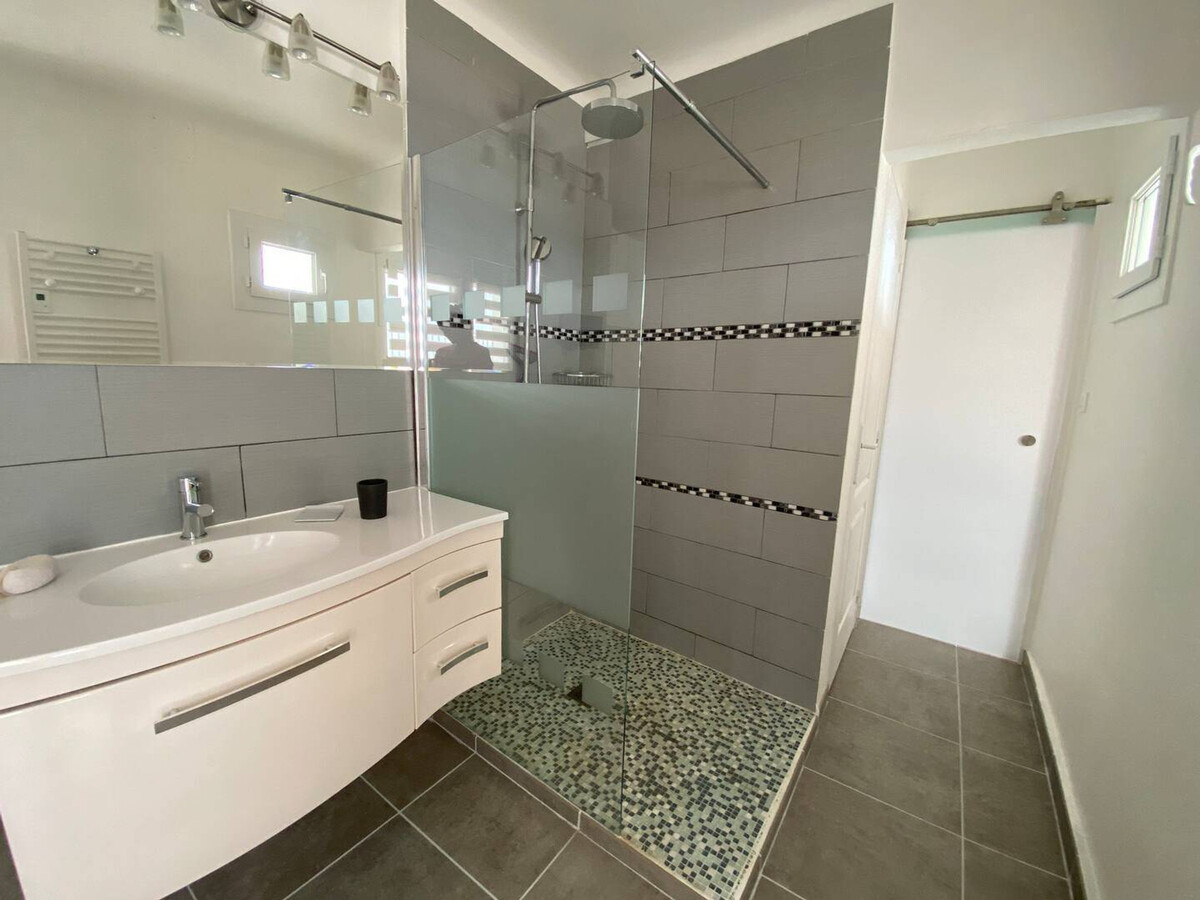 Appartement climatisé vue mer et plage privée au Lavandou - Photo 13