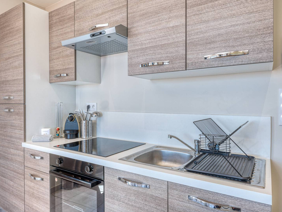Appartement climatisé centre Le Lavandou, vue mer - Photo 10
