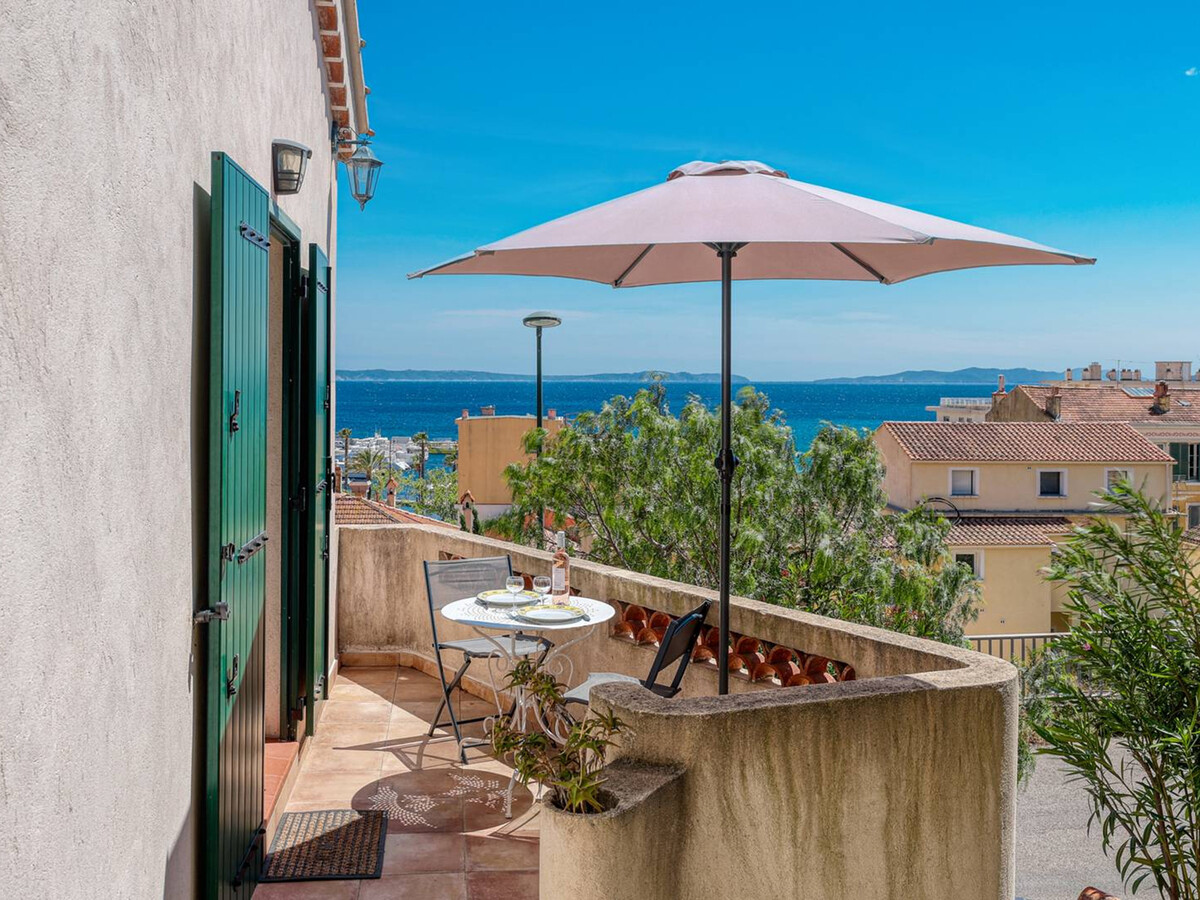 Appartement climatisé centre Le Lavandou, vue mer - Photo 12