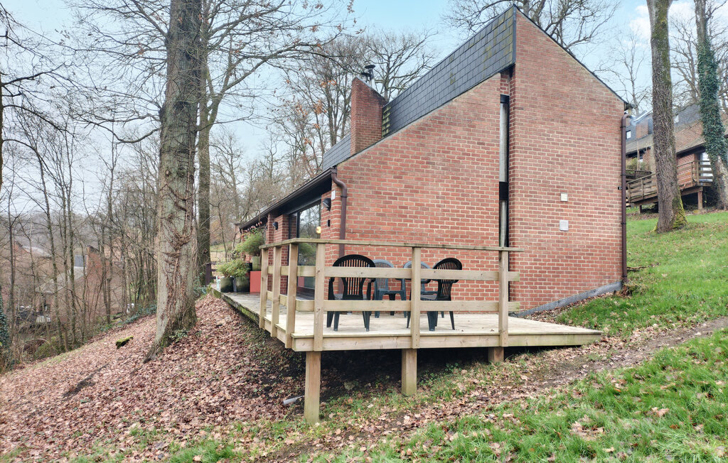 Maison rustique Hastière avec terrasse bois et poêle - Photo 1