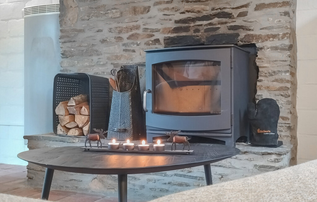 Maison rustique Hastière avec terrasse bois et poêle - Photo 16
