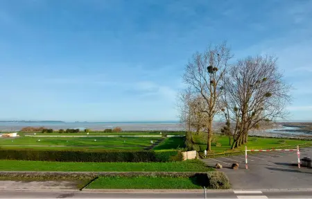 Appartement vue mer face à la baie de Cancale : photo 9
