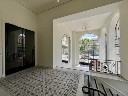T2 bis Art Déco avec balcon à 50m² près des Thermes : photo 17