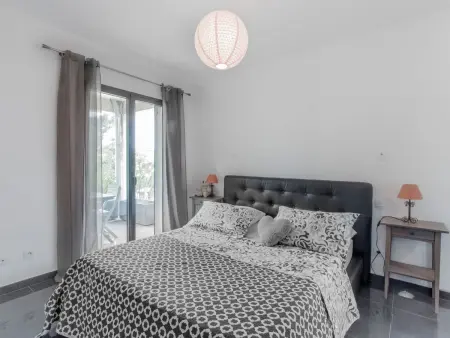 Villa 250 m² avec piscine privée à 400 m de la plage des Lecques : photo 4