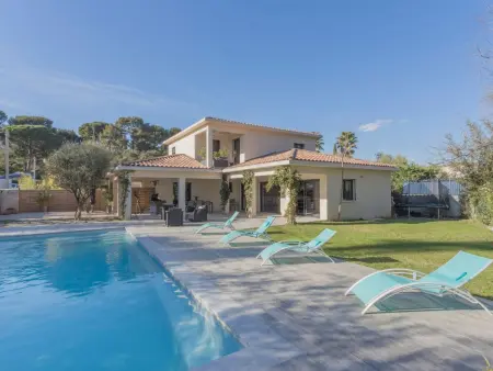 Villa 250 m² avec piscine privée à 400 m de la plage des Lecques : photo 6