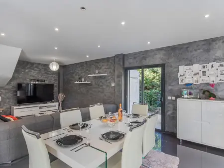 Villa 250 m² avec piscine privée à 400 m de la plage des Lecques : photo 10