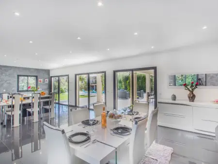 Villa 250 m² avec piscine privée à 400 m de la plage des Lecques : photo 11