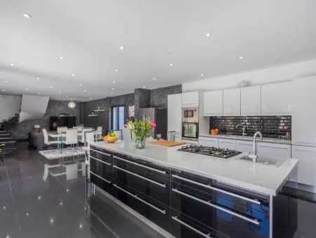 Villa 250 m² avec piscine privée à 400 m de la plage des Lecques : photo 12