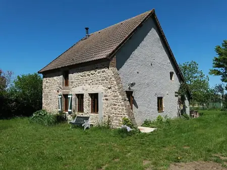 Location maison à Lapeyrouse, Gîte de charme avec vue près du lac de baignade
