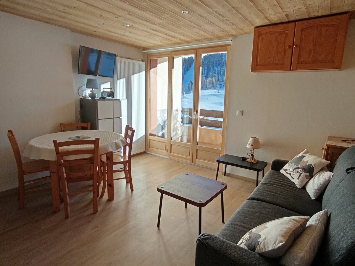 Studio rénové plein sud, 32 m², balcon et parking - Photo 3