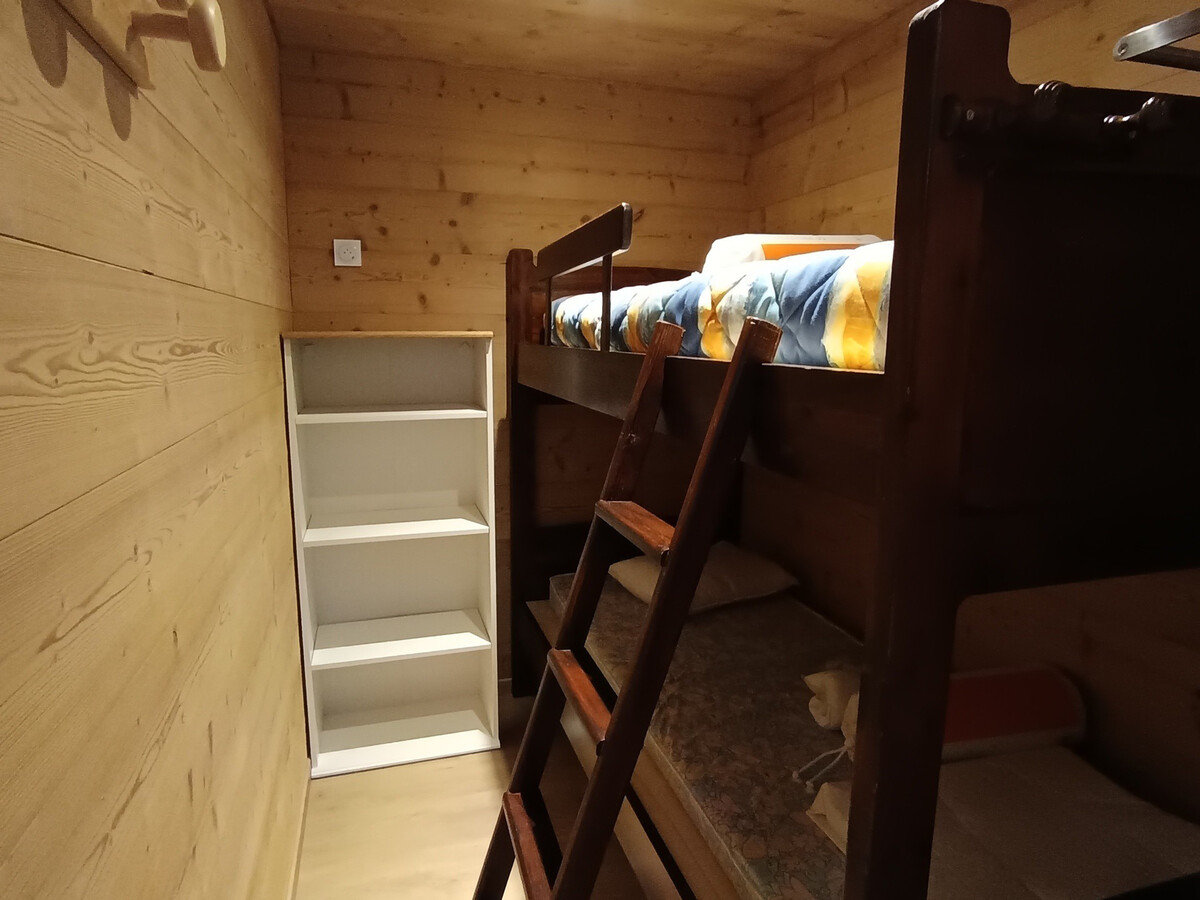 Studio rénové plein sud, 32 m², balcon et parking - Photo 4