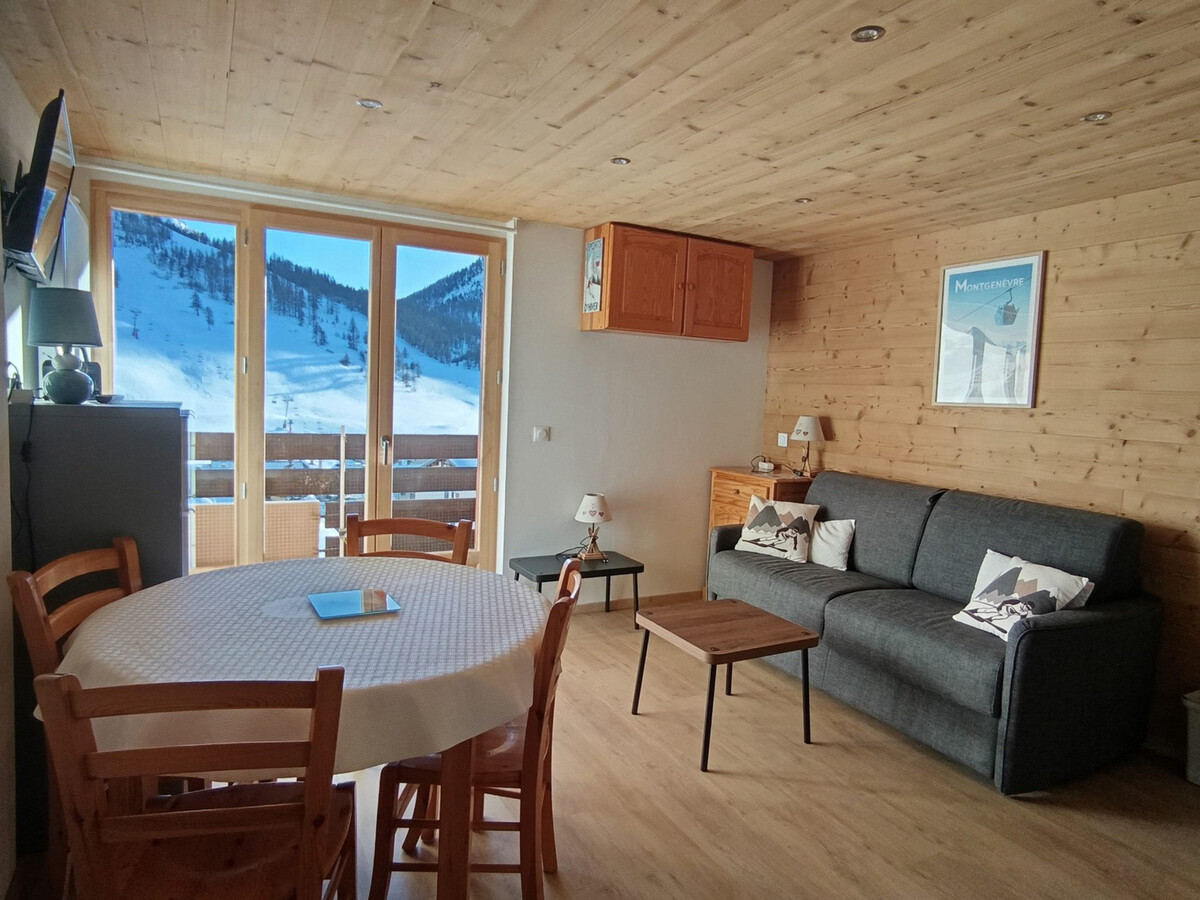 Studio rénové plein sud, 32 m², balcon et parking - Photo 8
