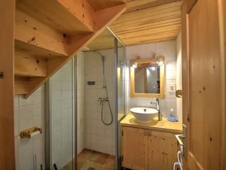 Chalet atypique de 25 m² près du centre de Morzine, parking : photo 3