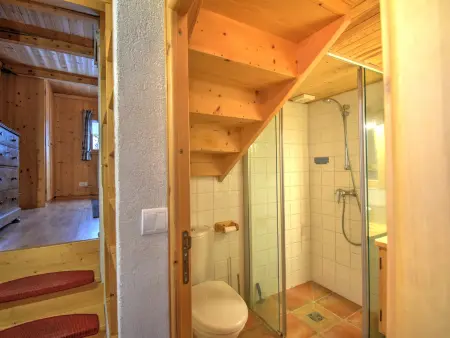 Chalet atypique de 25 m² près du centre de Morzine, parking : photo 4