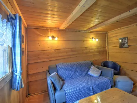 Chalet atypique de 25 m² près du centre de Morzine, parking : photo 7