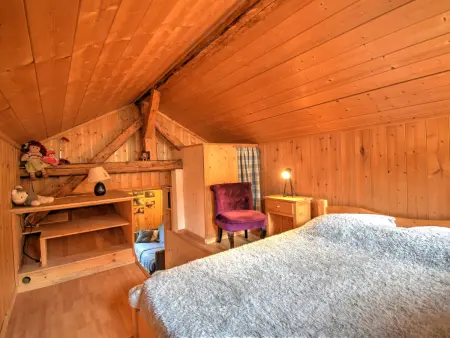 Chalet atypique de 25 m² près du centre de Morzine, parking : photo 10