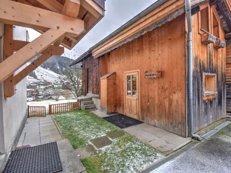 Chalet atypique de 25 m² près du centre de Morzine, parking : photo 13