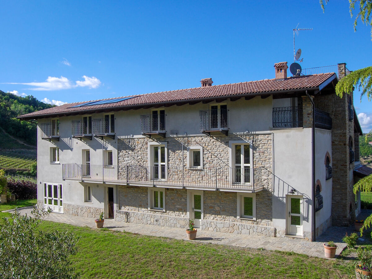 Villa Creviolo - Gîte 30 pers. avec piscine à Loazzolo - Photo 3