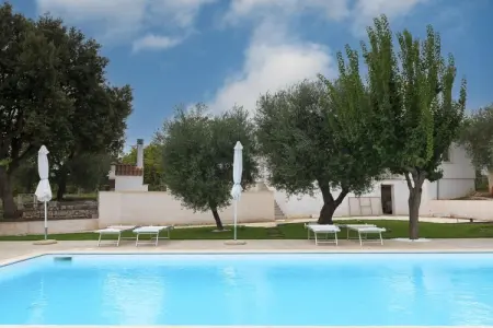 Location maison à Cisternino, Villa près de Cisternino avec piscine et verger