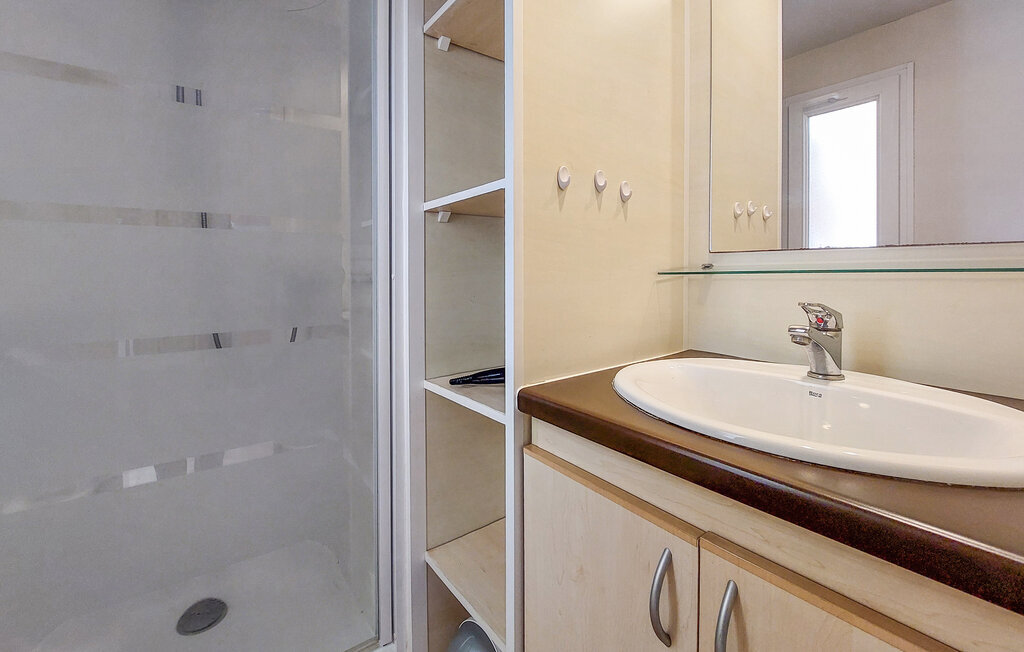 Mobil-home 3 chambres avec piscine intérieure à Carnac - Photo 18