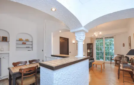 Appartement 4 pers. au cœur d'Antibes, vue sur les rues : photo 4