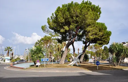 Appartement 4 pers. au cœur d'Antibes, vue sur les rues : photo 16
