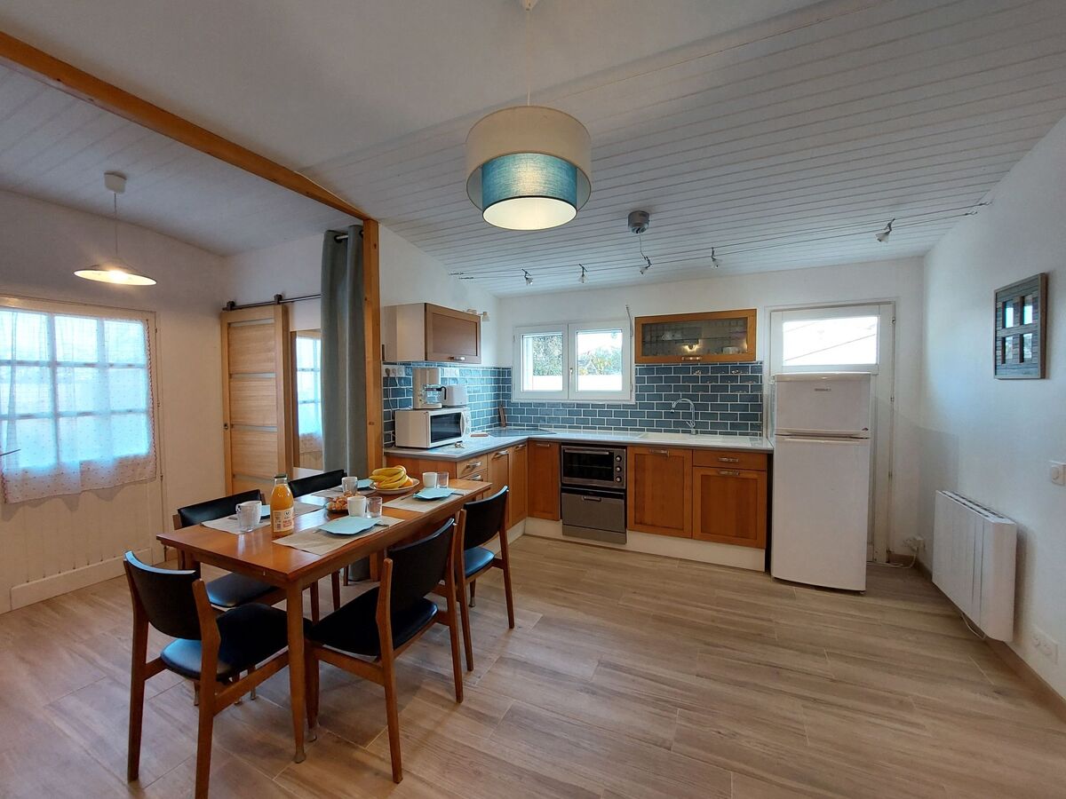 Maison rénovée à L'Épine, mer et marais salants à 500 m - Photo 4