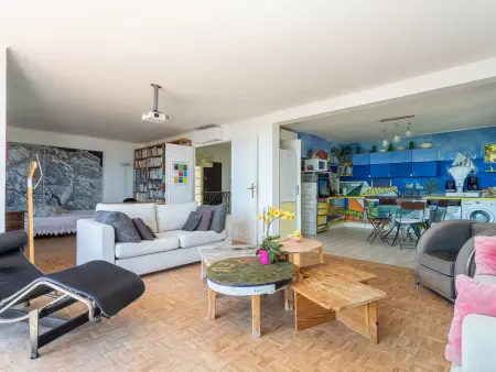 Maison d'artiste rénovée avec vue mer à Toulon : photo 2