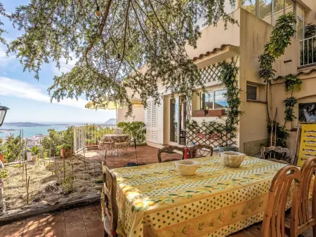 Maison d'artiste rénovée avec vue mer à Toulon : photo 4