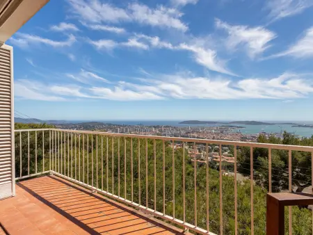 Maison d'artiste rénovée avec vue mer à Toulon : photo 5